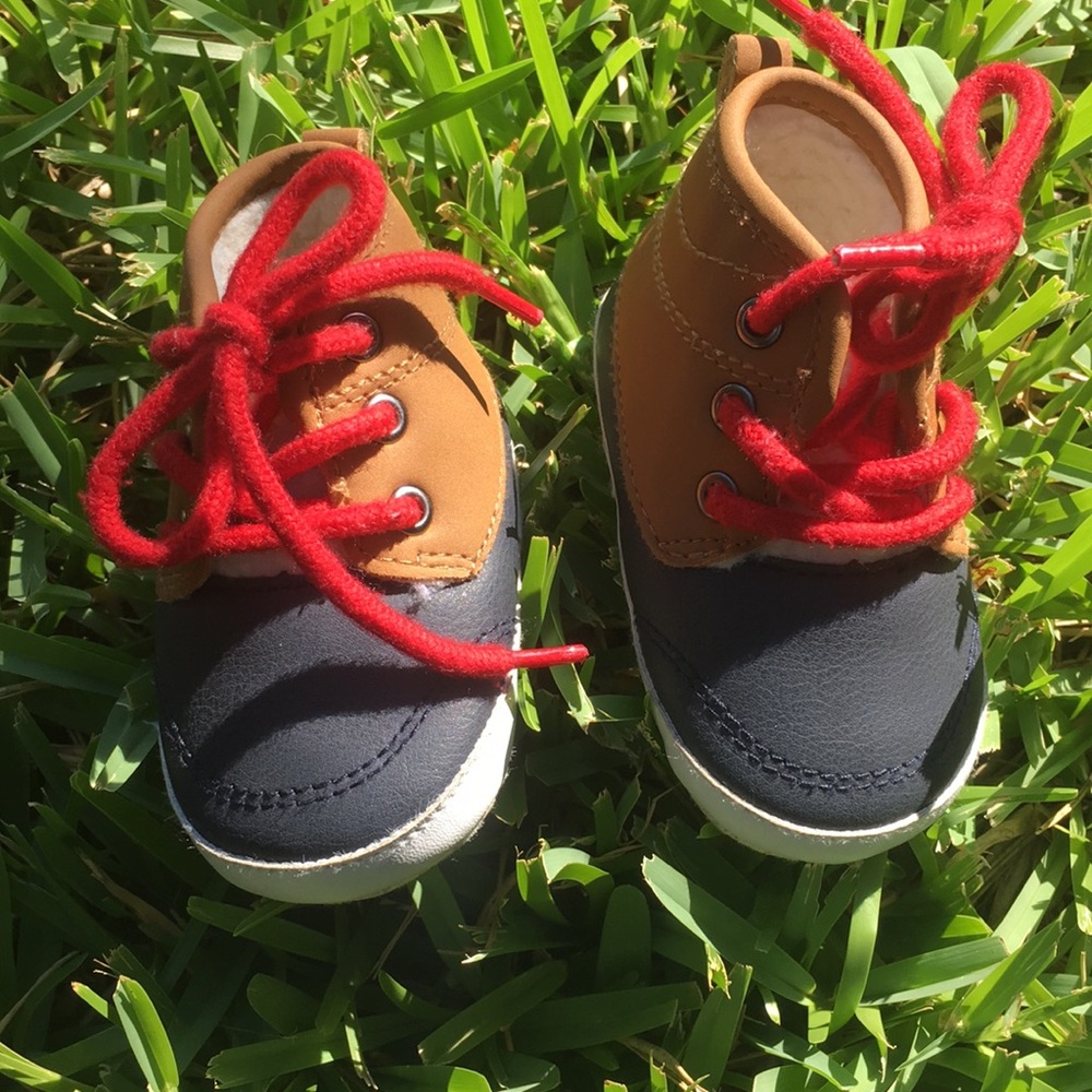 Gap Boys Winter Sneakers Red Laces